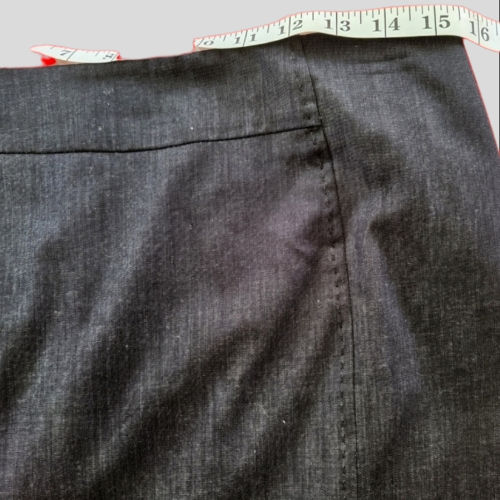 ANN TAYLOR LOFT 8 PETITE  DARK DENIM LOOKING SKIRT - Picture 5 of 6